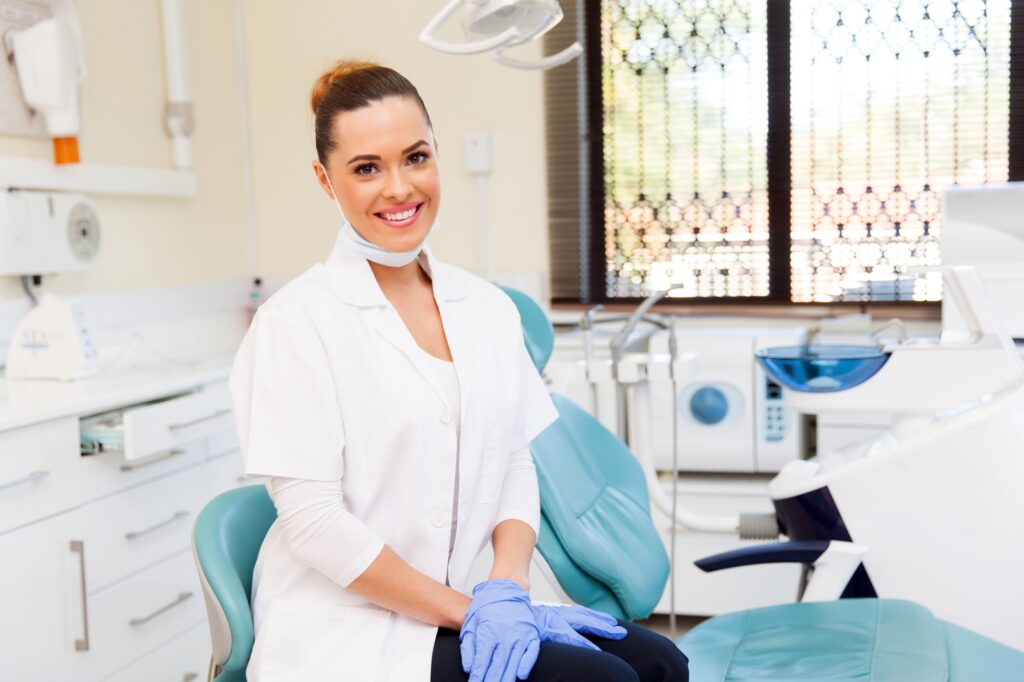 Associate vs. Business Owner: Which Dental Role is Right for You?