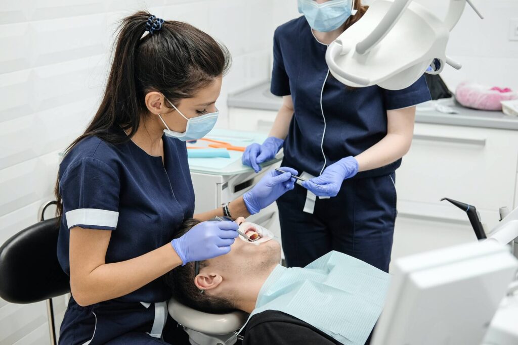 How to Become a Mentor to a Dental Student